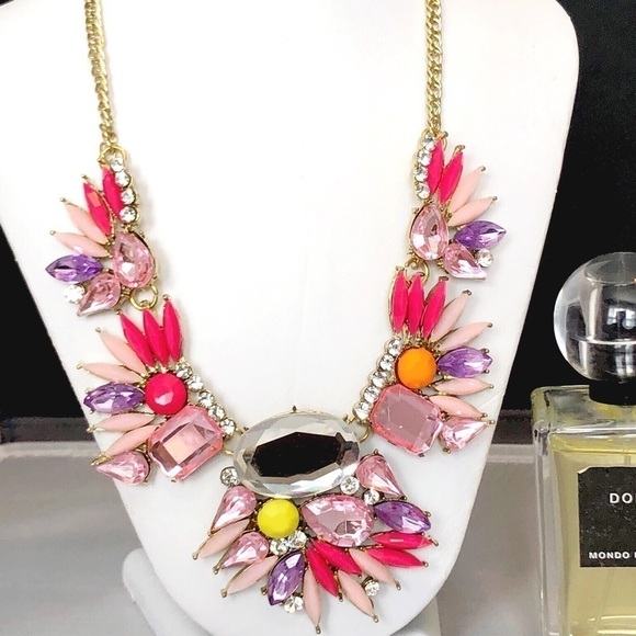 COLORFUL CRYSTAL STATEMENT NECKLACE - Picture 1 of 2